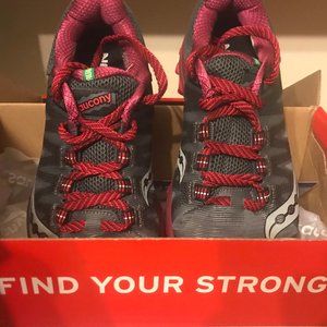 NEW Saucony Peregrine 7 size 7.5